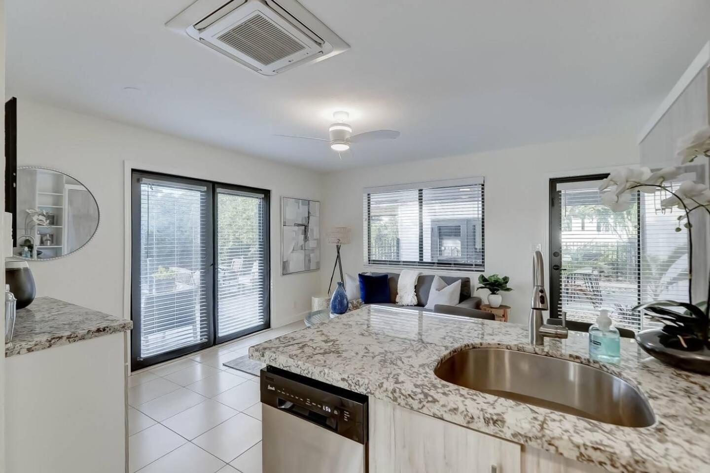 Waterfront Deck Pool Kayak Apartman Fort Lauderdale Kültér fotó