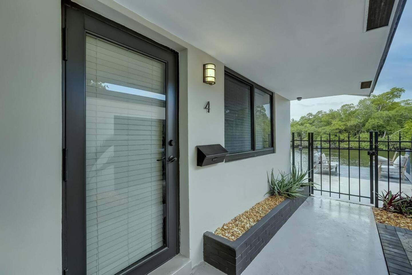 Waterfront Deck Pool Kayak Apartman Fort Lauderdale Kültér fotó